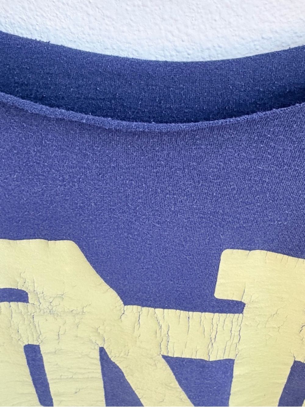 Notre Dame Irish off-the-shoulder graphic tee - Picture 3 of 7